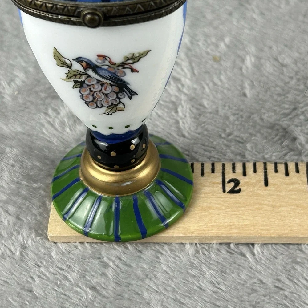 Tracy Porter The Home Collection trinket box shaped like vase, w/bird on grapes